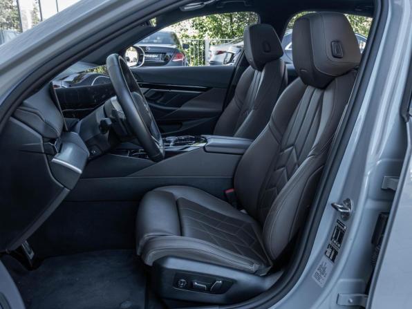 BMW 5 серии VIII (G60/G61/G68) с пробегом 2023 года, цена 6 277 800 рублей, 38786 км, седан, Автокод Объявления