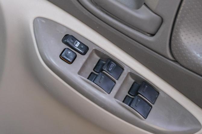 Toyota Platz с пробегом 2003 года, цена 419 000 рублей, 239000 км, седан, Автокод Объявления