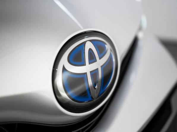 Toyota Prius Alpha I (ZVW40/41) Рестайлинг с пробегом 2018 года, цена 1 600 000 рублей, 171525 км, универсал, Автокод Объявления