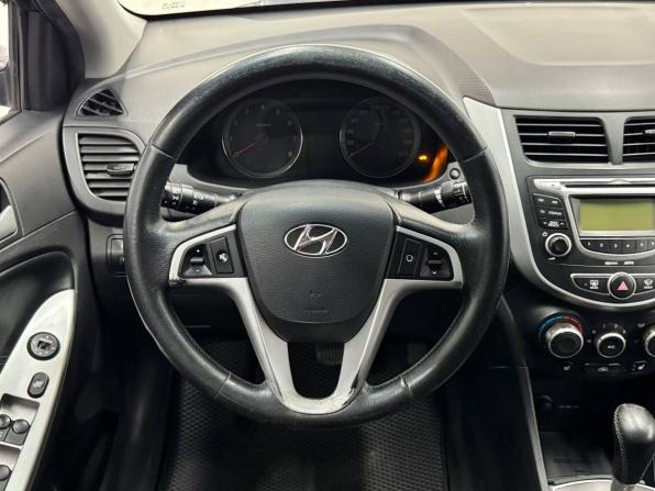 Hyundai Solaris I с пробегом 2012 года, цена 899 900 рублей, 174800 км, седан, Автокод Объявления