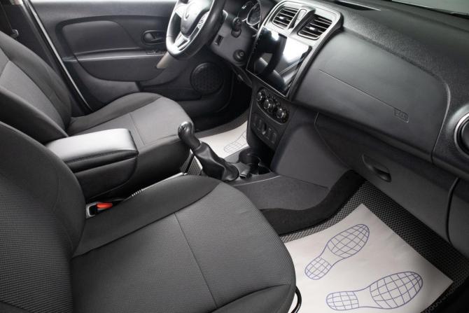 Renault Logan II с пробегом 2018 года, цена 829 000 рублей, 147049 км, седан, Автокод Объявления