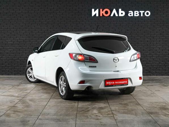 Mazda 3 II (BL) Рестайлинг с пробегом 2012 года, цена 600 000 рублей, 257255 км, хэтчбек, Автокод Объявления