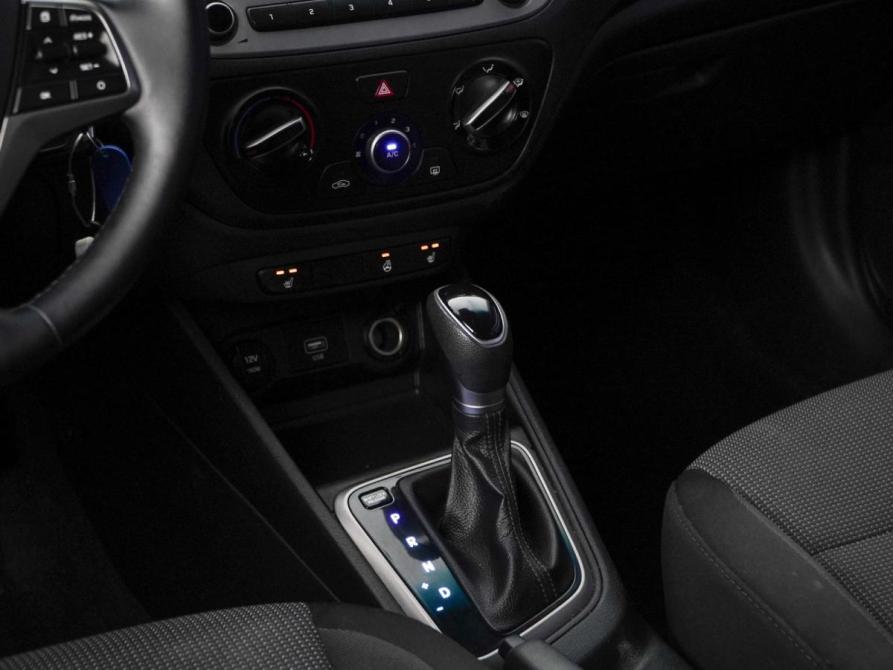 Hyundai Solaris II Москва  - изображение 14