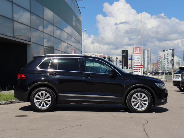 Volkswagen Tiguan II с пробегом 2018 года, цена 2 722 000 рублей, 114829 км, внедорожник, Автокод Объявления