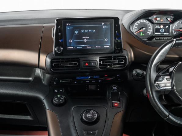 Peugeot Rifter I с пробегом 2021 года, цена 1 505 000 рублей, 44570 км, компактвэн, Автокод Объявления