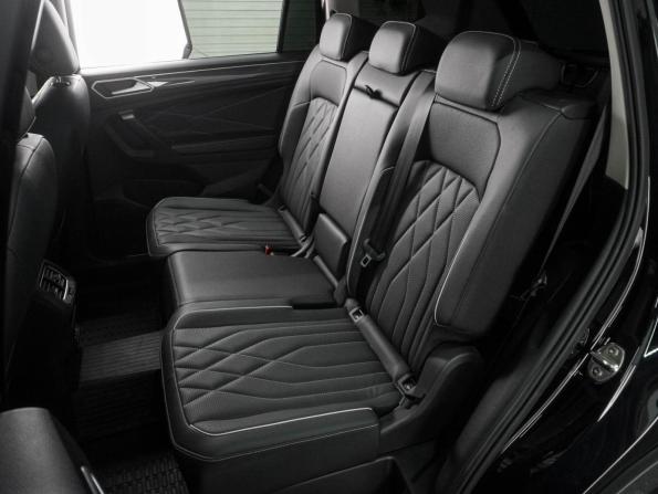 Volkswagen Tiguan II Рестайлинг (China Market) с пробегом 2023 года, цена 4 876 000 рублей, 10970 км, внедорожник, Автокод Объявления