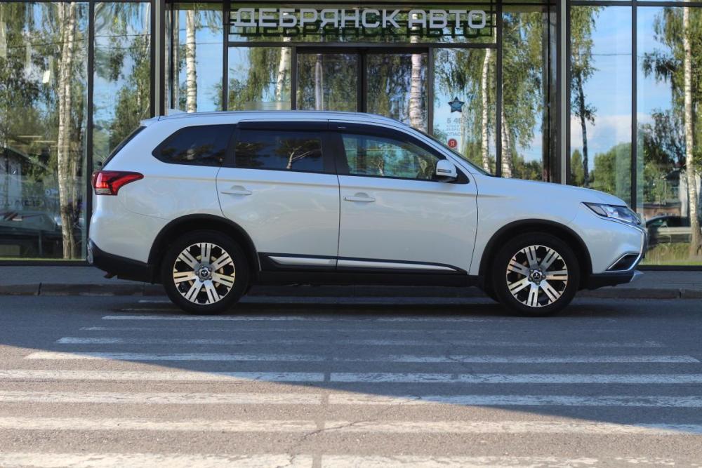 Mitsubishi Outlander III Рестайлинг 3 Брянск  - изображение 4