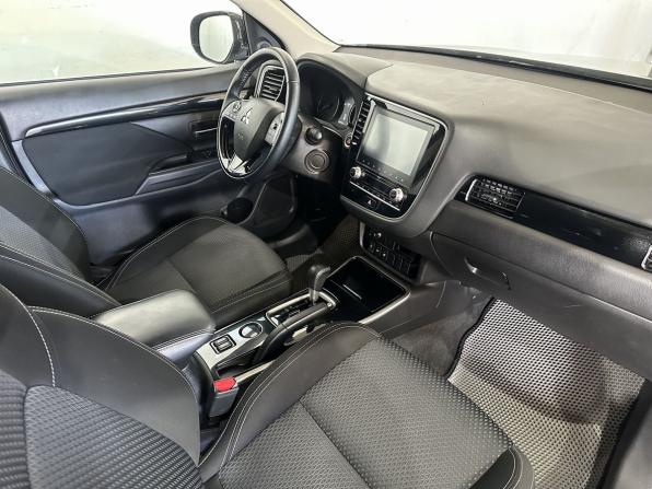 Mitsubishi Outlander III Рестайлинг 3 с пробегом 2021 года, цена 1 949 000 рублей, 164807 км, внедорожник, Автокод Объявления