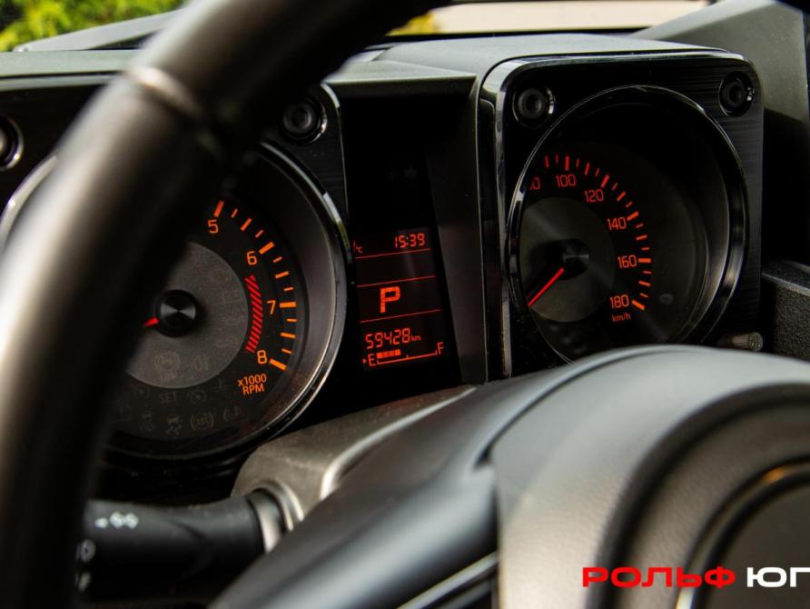 Suzuki Jimny IV Москва  - изображение 9