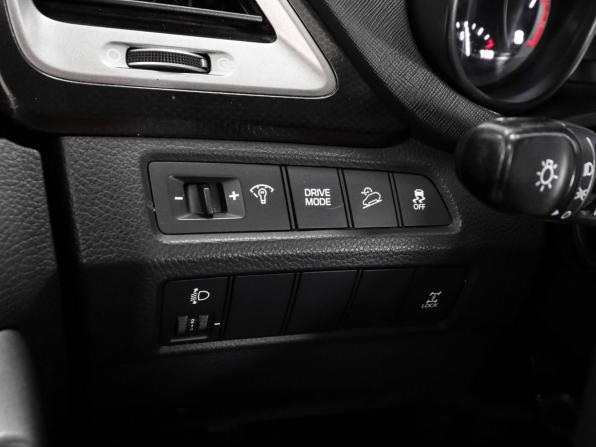 Hyundai Santa Fe III Рестайлинг с пробегом 2017 года, цена 2 219 000 рублей, 94604 км, внедорожник, Автокод Объявления