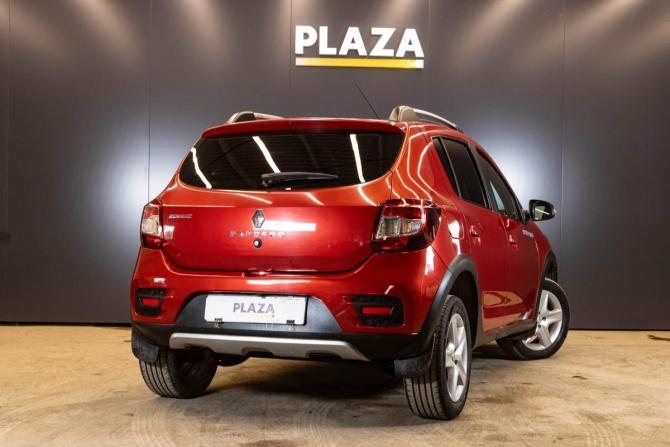 Renault Sandero II с пробегом 2015 года, цена 999 000 рублей, 114784 км, хэтчбек, Автокод Объявления