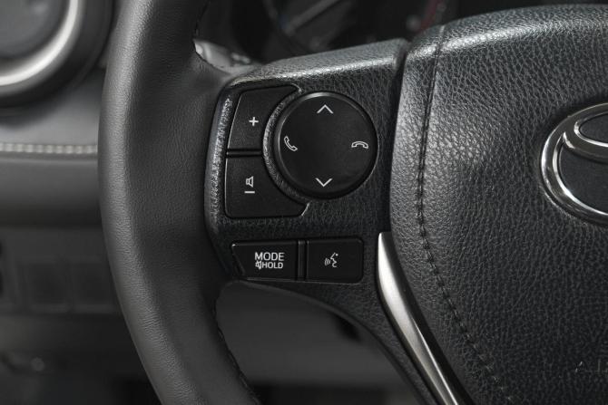 Toyota RAV4 IV (XA40) Рестайлинг с пробегом 2015 года, цена 2 429 000 рублей, 202000 км, внедорожник, Автокод Объявления