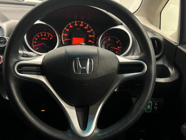 Honda Fit II с пробегом 2010 года, цена 830 000 рублей, 105000 км, хэтчбек, Автокод Объявления