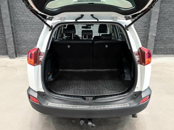 Toyota RAV4 IV (XA40) с пробегом 2015 года, цена 1 900 000 рублей, 257542 км, внедорожник, Автокод Объявления