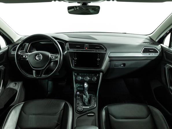 Volkswagen Tiguan II с пробегом 2018 года, цена 2 449 700 рублей, 154564 км, внедорожник, Автокод Объявления