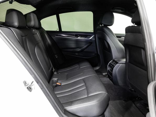 BMW 5 серии VII (G30/G31/G38) с пробегом 2017 года, цена 2 399 000 рублей, 132618 км, седан, Автокод Объявления