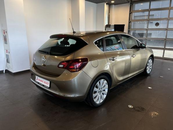 Opel Astra J Рестайлинг с пробегом 2013 года, цена 870 000 рублей, 98605 км, хэтчбек, Автокод Объявления