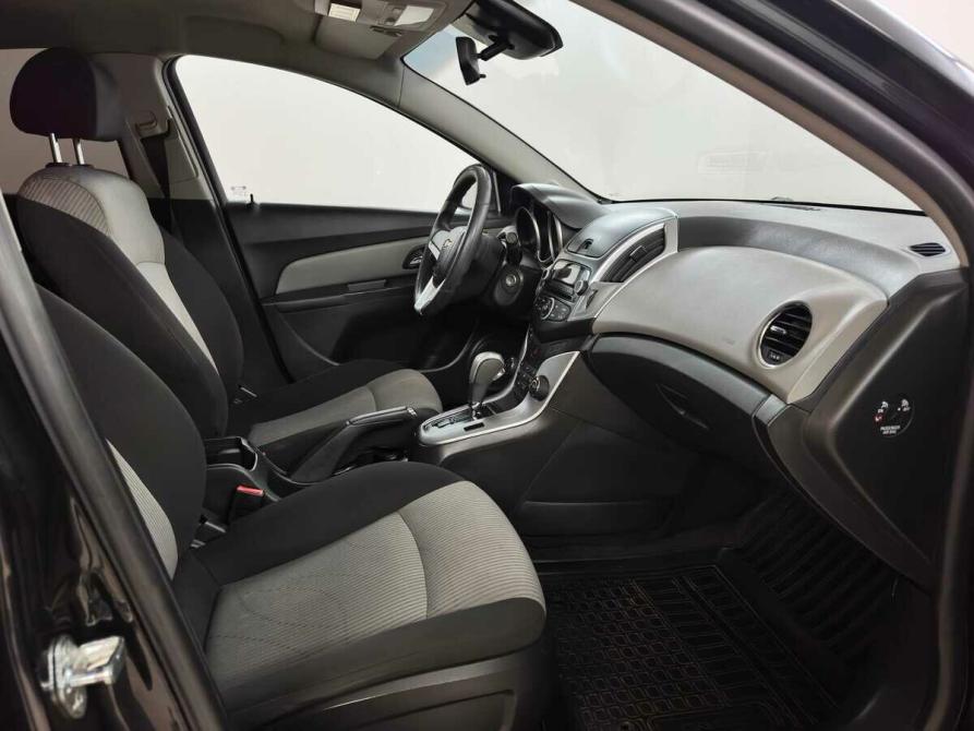 Chevrolet Cruze I Рестайлинг Москва  - изображение 9