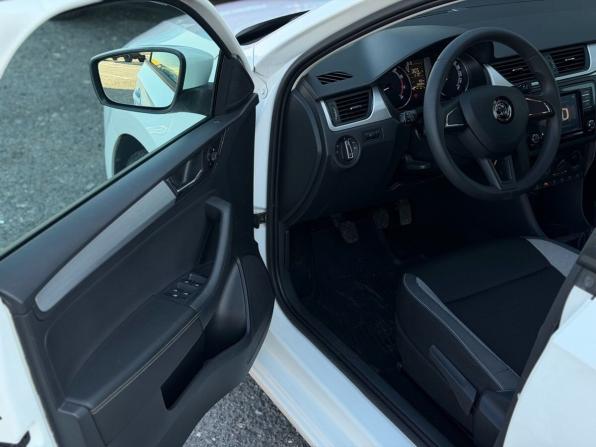 Skoda Rapid I Рестайлинг с пробегом 2019 года, цена 1 280 000 рублей, 76898 км, лифтбек, Автокод Объявления