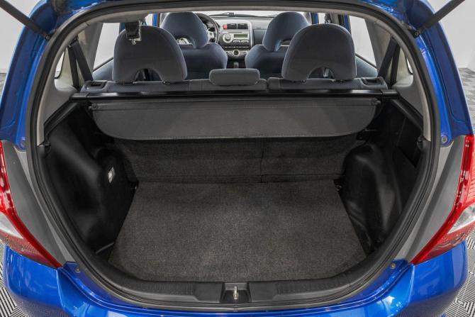 Honda Jazz I Рестайлинг с пробегом 2006 года, цена 599 000 рублей, 196200 км, хэтчбек, Автокод Объявления