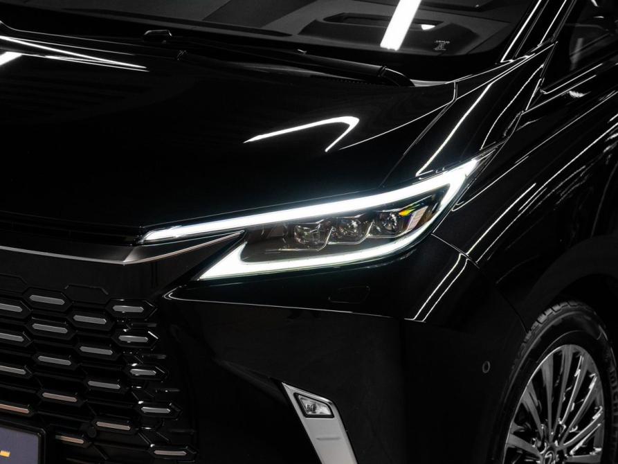 Lexus LM II Москва  - изображение 2