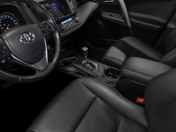 Toyota RAV4 IV (XA40) Рестайлинг с пробегом 2019 года, цена 3 140 000 рублей, 80217 км, внедорожник, Автокод Объявления
