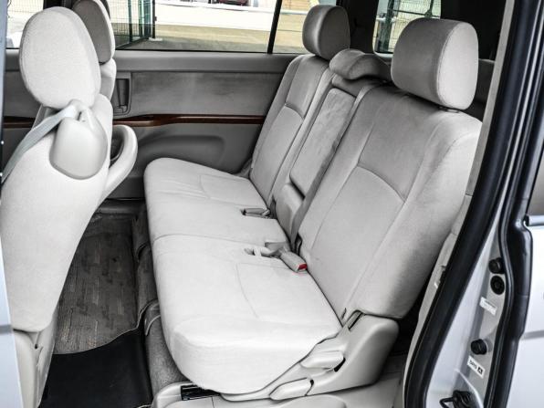 Toyota ISis I Рестайлинг с пробегом 2009 года, цена 1 169 000 рублей, 203036 км, компактвэн, Автокод Объявления