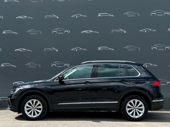 Volkswagen Tiguan II Рестайлинг с пробегом 2021 года, цена 2 450 300 рублей, 63141 км, внедорожник, Автокод Объявления