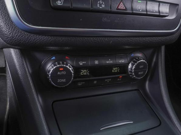 Mercedes-Benz GLA I (X156) с пробегом 2015 года, цена 1 950 000 рублей, 139468 км, внедорожник, Автокод Объявления
