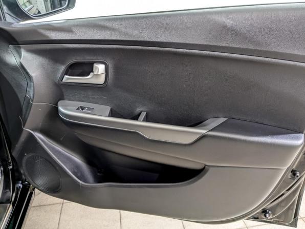 Kia Rio III Рестайлинг с пробегом 2016 года, цена 1 030 000 рублей, 98870 км, седан, Автокод Объявления