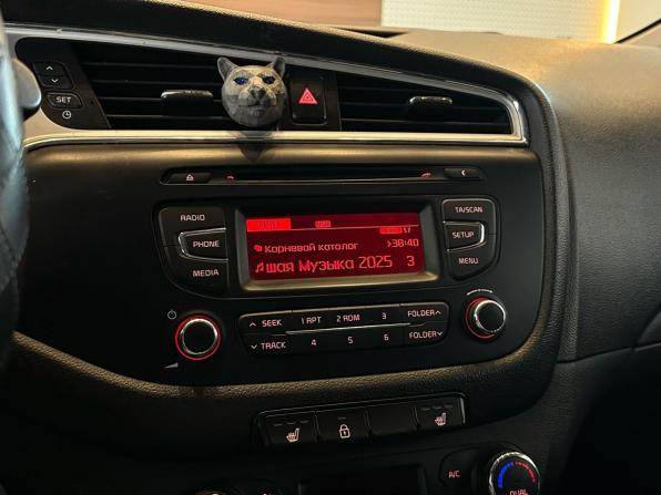 Kia Ceed II Рестайлинг с пробегом 2017 года, цена 1 369 990 рублей, 135471 км, универсал, Автокод Объявления