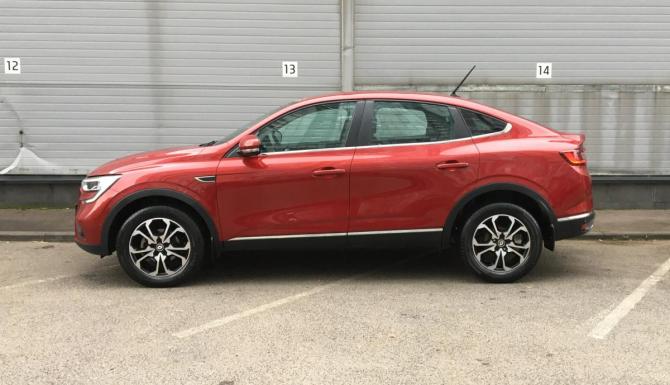 Renault Arkana I с пробегом 2021 года, цена 1 549 000 рублей, 36841 км, внедорожник, Автокод Объявления