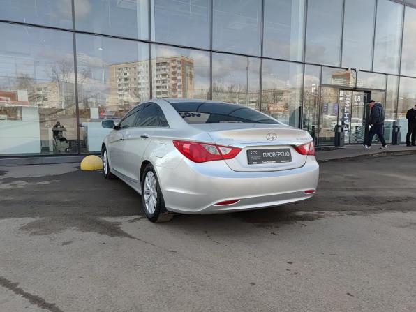 Hyundai Sonata VI (YF) с пробегом 2010 года, цена 862 800 рублей, 198412 км, седан, Автокод Объявления