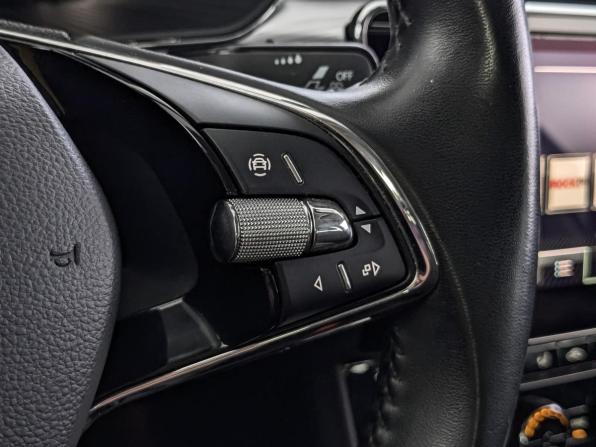 Skoda Superb III Рестайлинг с пробегом 2021 года, цена 2 440 000 рублей, 133030 км, лифтбек, Автокод Объявления