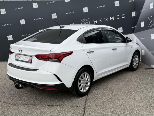 Hyundai Solaris II Рестайлинг с пробегом 2021 года, цена 1 780 000 рублей, 78220 км, седан, Автокод Объявления