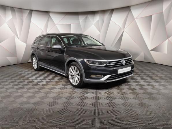Volkswagen Passat B8 с пробегом 2018 года, цена 2 375 000 рублей, 175453 км, универсал, Автокод Объявления