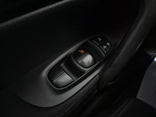 Nissan Qashqai II с пробегом 2017 года, цена 1 400 000 рублей, 180425 км, внедорожник, Автокод Объявления