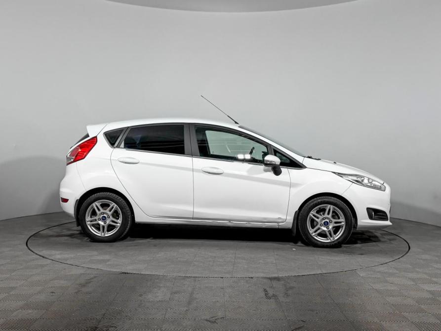 Ford Fiesta Mk6 Рестайлинг Санкт-Петербург  - изображение 4