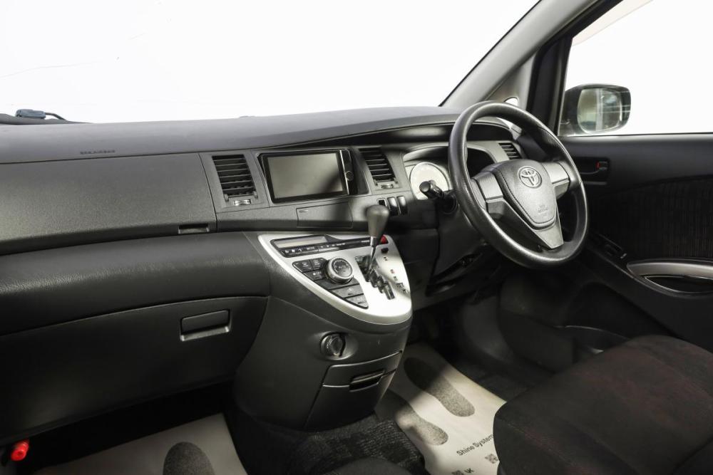 Toyota ISis I Рестайлинг Новосибирск  - изображение 10