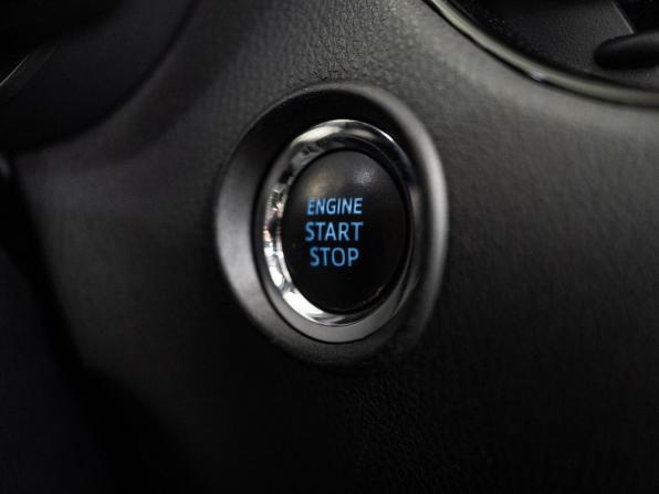 Toyota C-HR I с пробегом 2018 года, цена 1 980 000 рублей, 36281 км, внедорожник, Автокод Объявления