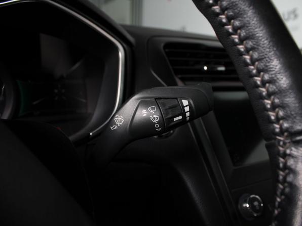 Ford Fusion (North America) II Рестайлинг с пробегом 2018 года, цена 1 460 000 рублей, 180000 км, седан, Автокод Объявления