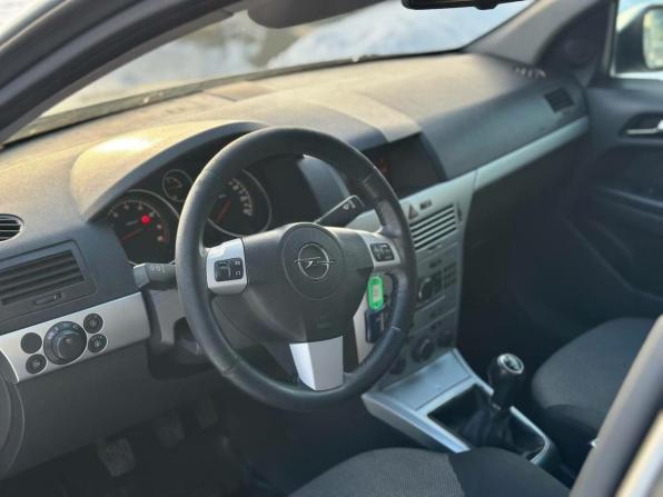 Opel Astra H Рестайлинг с пробегом 2010 года, цена 489 000 рублей, 182700 км, хэтчбек, Автокод Объявления