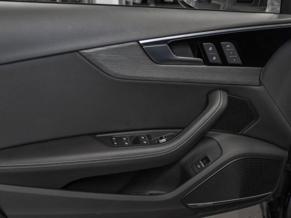 Audi A4 V (B9) Рестайлинг с пробегом 2021 года, цена 3 550 000 рублей, 80179 км, седан, Автокод Объявления
