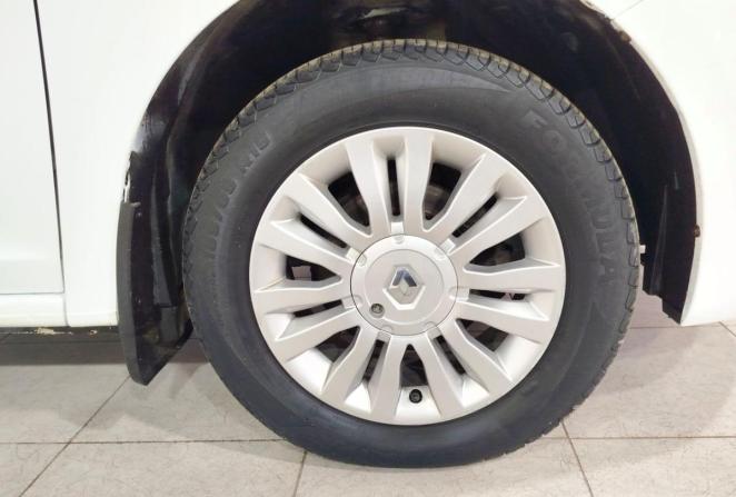 Renault Logan II с пробегом 2015 года, цена 890 000 рублей, 69637 км, седан, Автокод Объявления