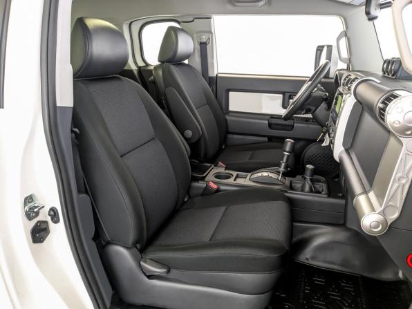 Toyota FJ Cruiser с пробегом 2022 года, цена 8 725 000 рублей, 14409 км, внедорожник, Автокод Объявления