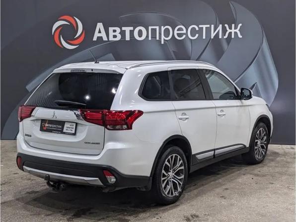 Mitsubishi Outlander III Рестайлинг 2 с пробегом 2015 года, цена 1 665 000 рублей, 169262 км, внедорожник, Автокод Объявления