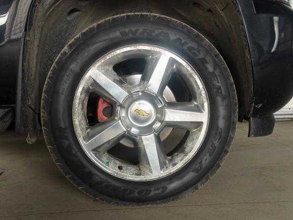 Chevrolet Tahoe III с пробегом 2012 года, цена 1 820 000 рублей, 327922 км, внедорожник, Автокод Объявления
