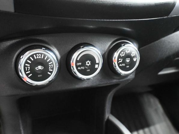 Mitsubishi Outlander II Рестайлинг с пробегом 2012 года, цена 1 419 900 рублей, 199520 км, внедорожник, Автокод Объявления