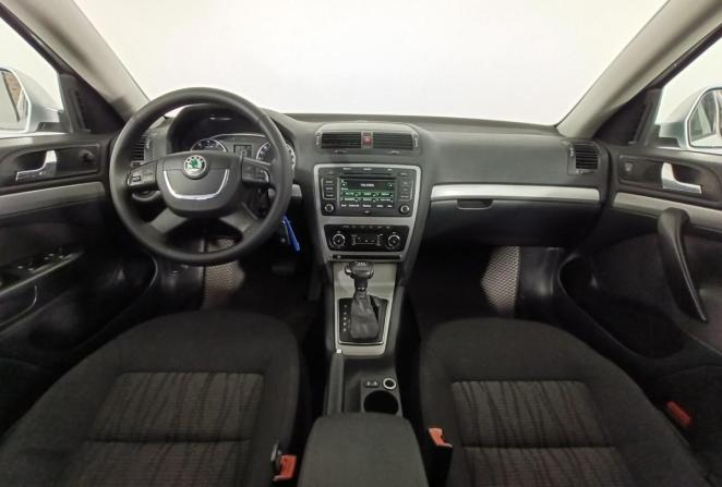 Skoda Octavia II (A5) Рестайлинг с пробегом 2009 года, цена 890 000 рублей, 198780 км, лифтбек, Автокод Объявления