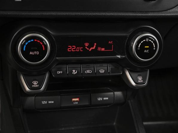 Kia Rio IV Рестайлинг с пробегом 2021 года, цена 1 599 843 рубля, 142336 км, седан, Автокод Объявления
